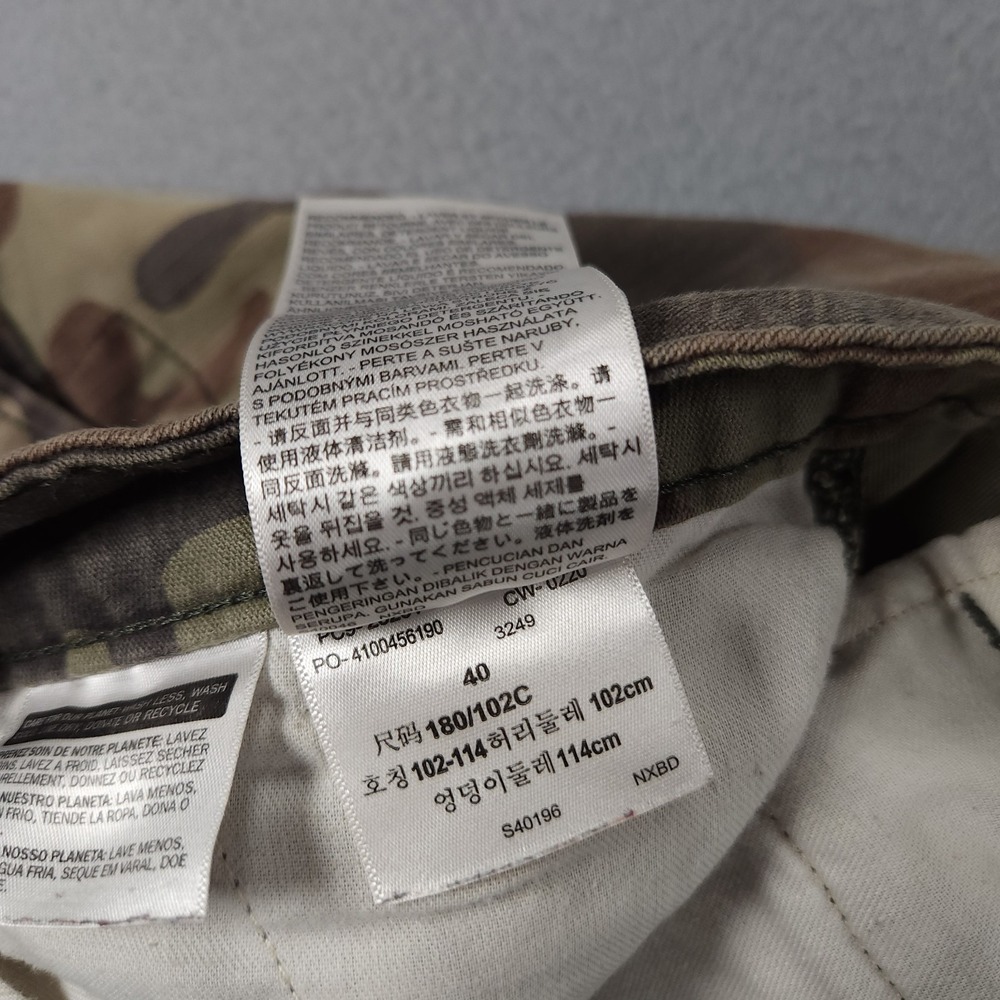 Levi's Camo Carrier Cargo Shorts Men's Size 40 Camouflage Military Style - Picture 3 of 12